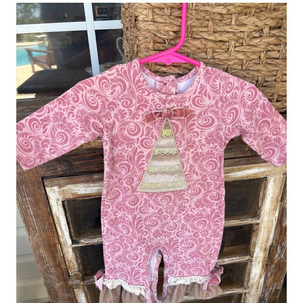 Ricrac and Ruffles one piece Holiday,Gold Christmas tree infant size 3/6‎ mos